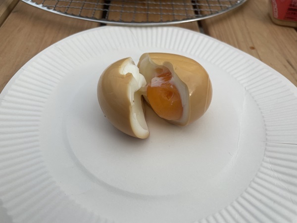 出来上がった燻製料理のアップ写真